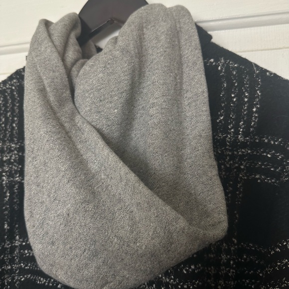 Nahmias Chanel Style Wool Hooded Jacket Long Sleeve Coat Winter - Picture 5 of 5